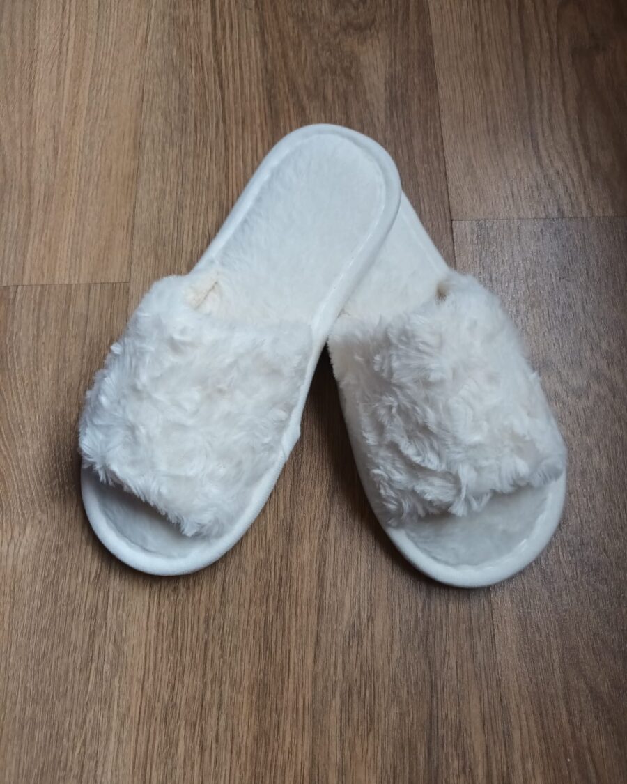Pantuflas Peluche Blancas